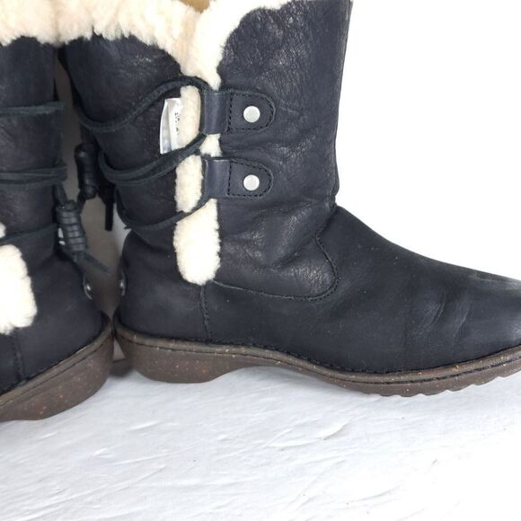 UGG Women's Akadia US 7 Black Leather Sheepskin Shearling Mid Calf Winter Boots - Picture 6 of 12